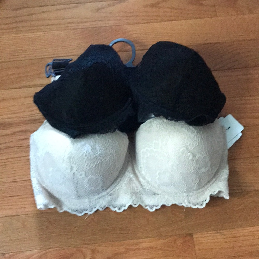 Set of 2 Bras NWT